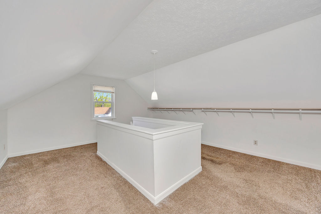 Building Photo - 8253 Brownsway Ln