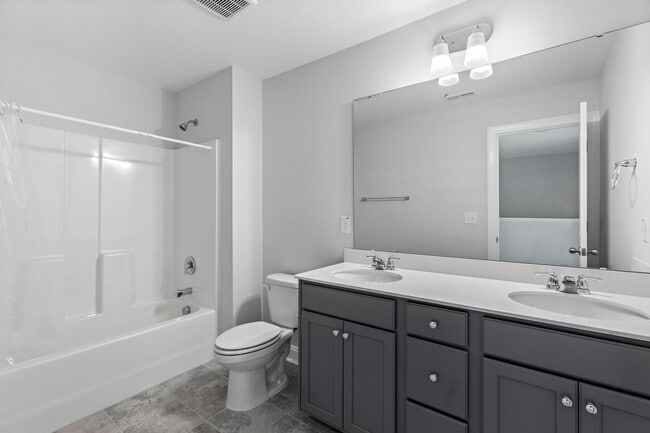 Building Photo - 416 Barrington Row Ave