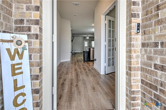 Building Photo - 1957 Rosson St