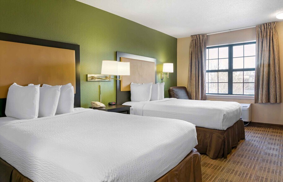 Building Photo - Furnished Studio-Detroit - Farmington Hills