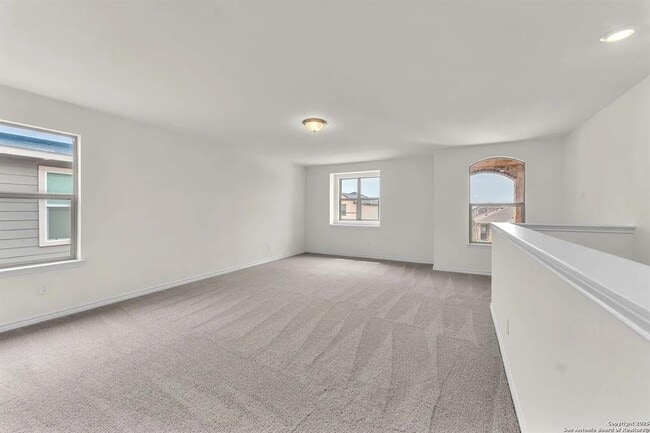 Building Photo - 412 Deer Crest Dr