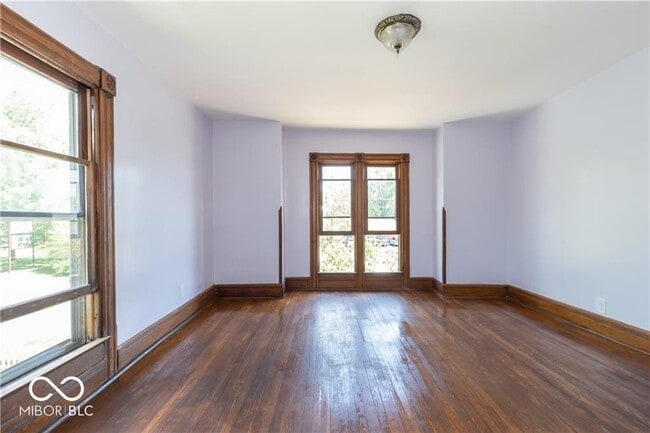 Building Photo - 404 N State St