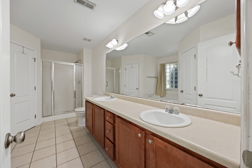 Building Photo - 125 Coldsprings Dr