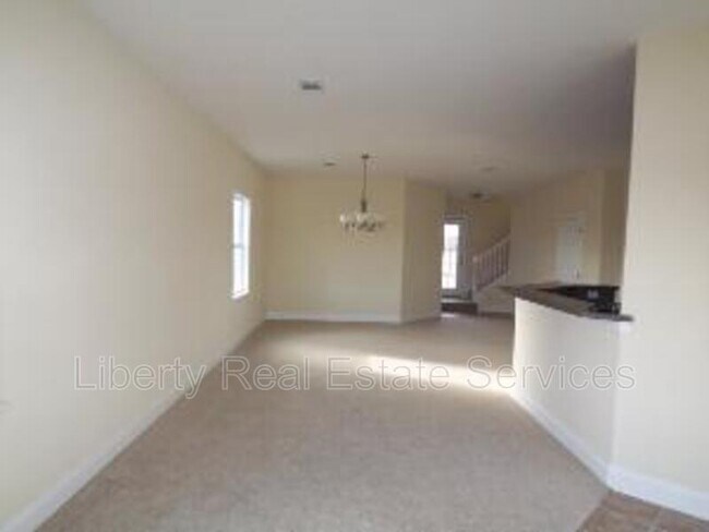 Building Photo - 401 Valdez Ct