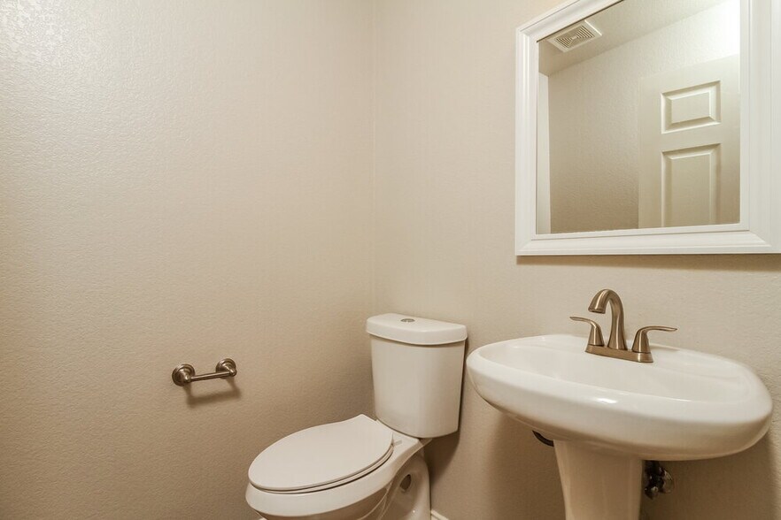 Building Photo - 4723 Gambels Quail