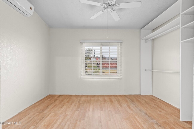 Building Photo - 1307 N Ochoa St