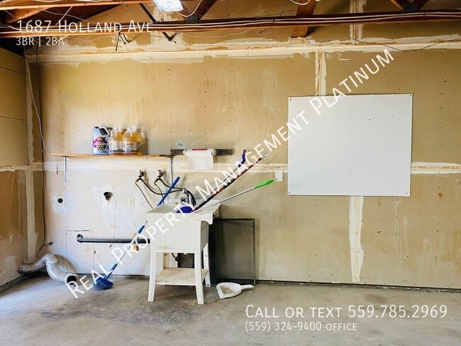 Building Photo - 1687 Holland Ave