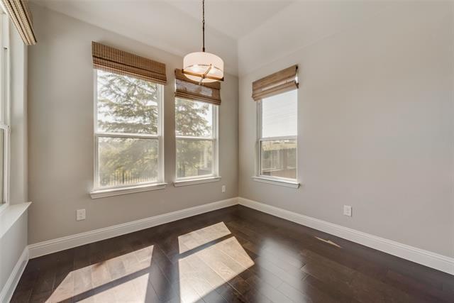 Building Photo - 15404 Pioneer Bluff Trail