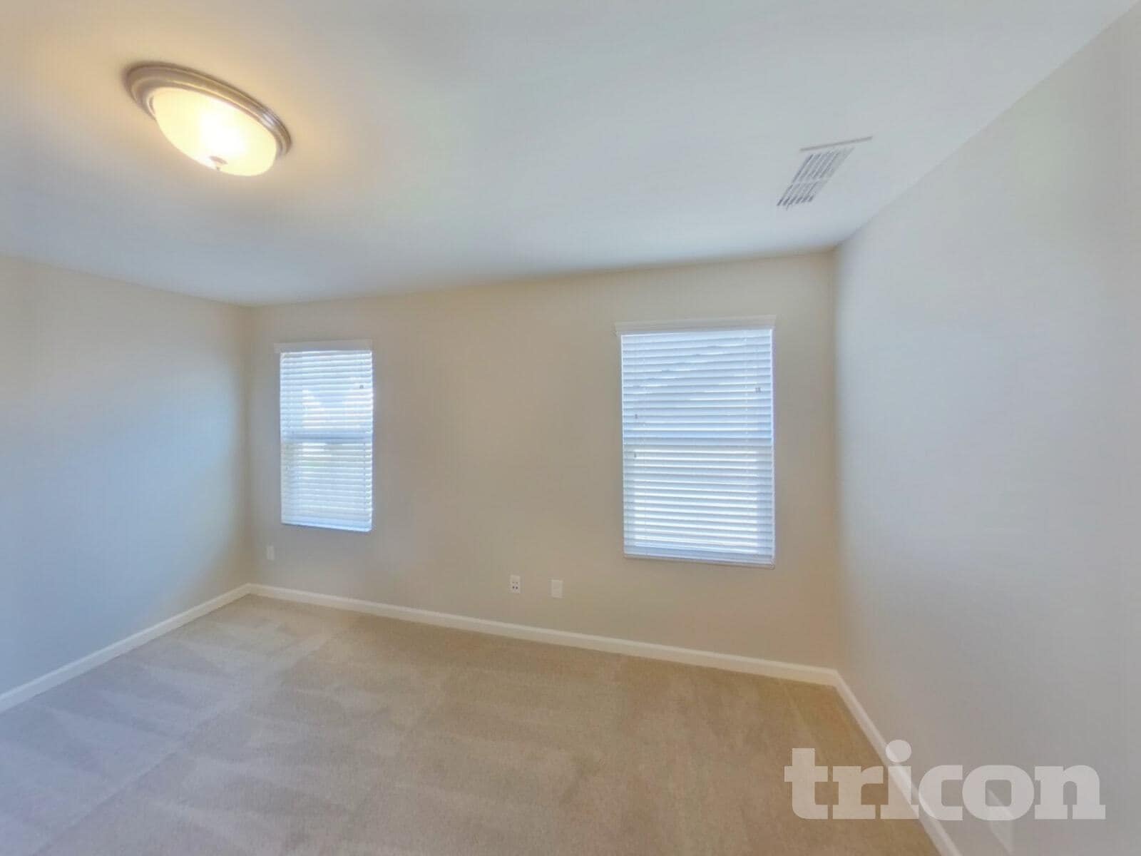 Building Photo - 2541 Miranda Dr