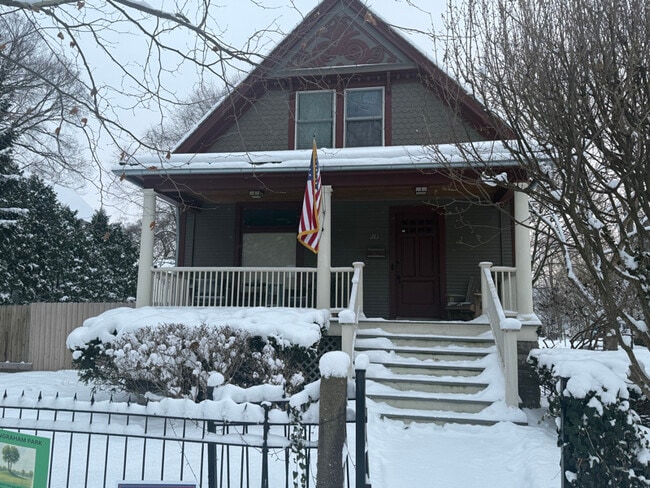 Building Photo - 2134 Asbury Ave