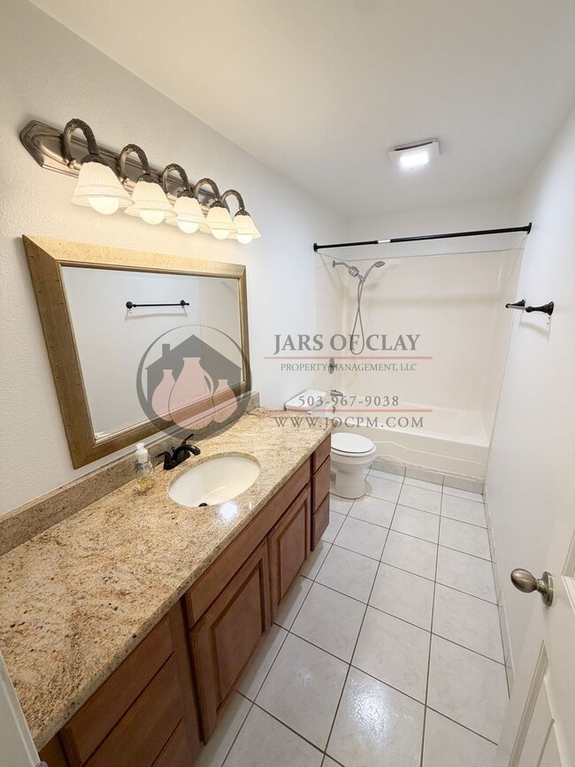 Building Photo - Salem 3BR with AC in Every Room! | 2-Car Garage & Fenced Yard