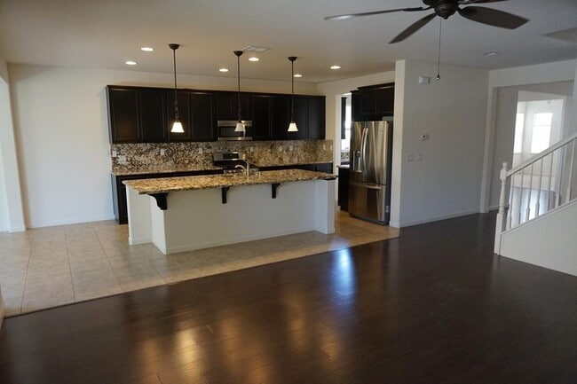 Building Photo - South Meadows Home