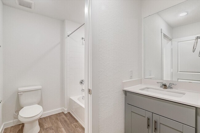 Building Photo - Luxurious 4 BR / 2 BA with THREE-CAR GARAGE - 2314 SF - Harmony Hills, Fredericksburg!