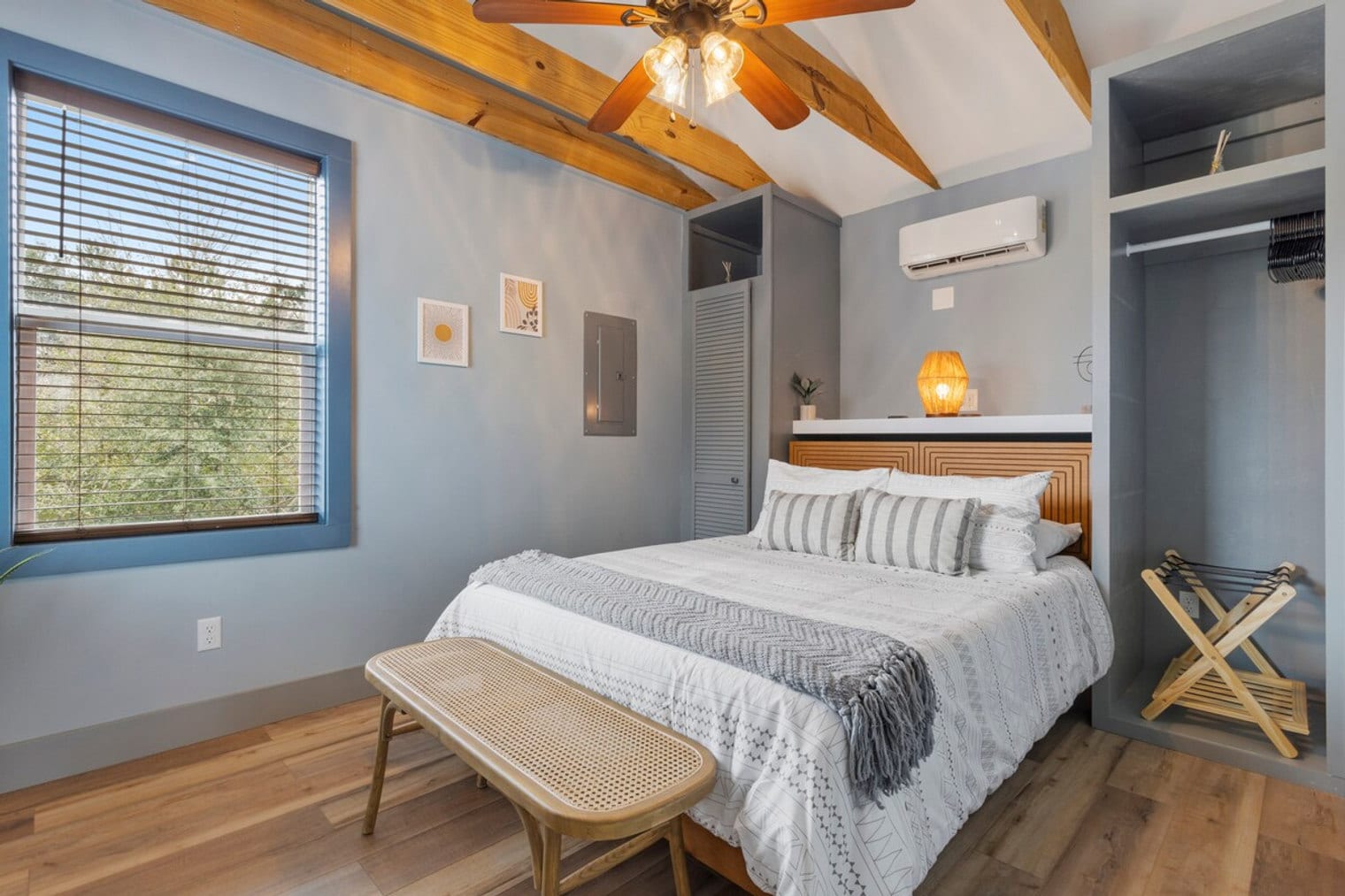 Building Photo - 304 Tide St