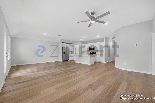 Building Photo - 1010 Rosemary Hl Dr