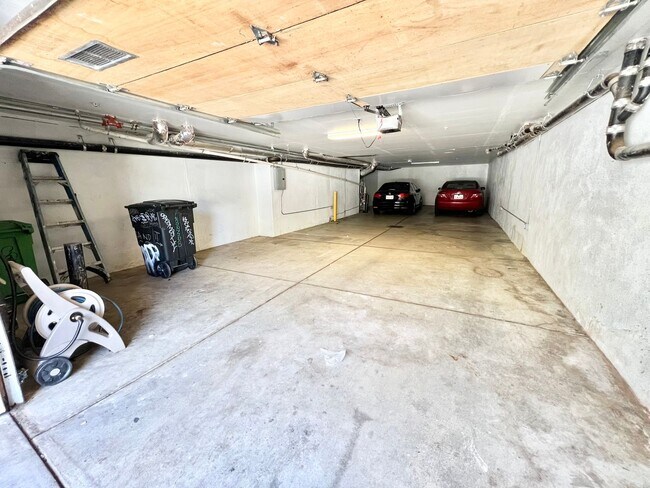 Building Photo - 625-627-627 Fillmore St