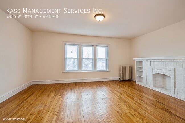 Building Photo - 4935 W 18th