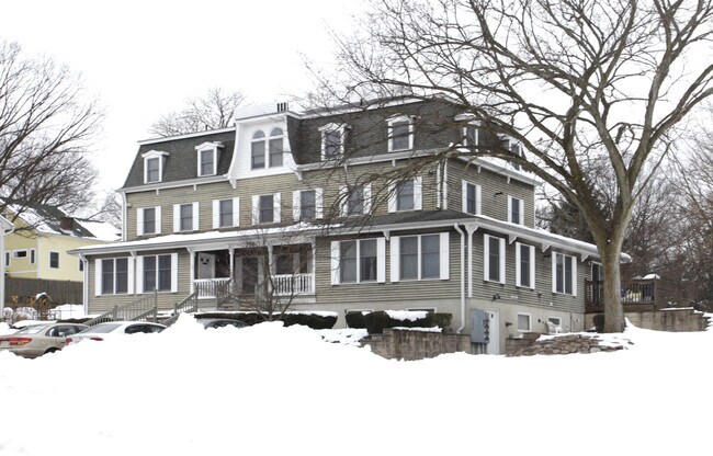 Primary Photo - 756 Middlesex Ave