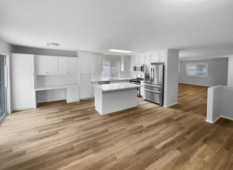 Building Photo - 758 Hillview St