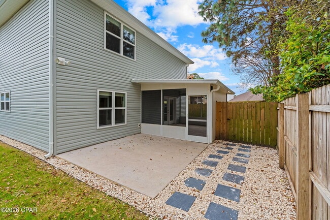 Building Photo - 203 Jase Ln