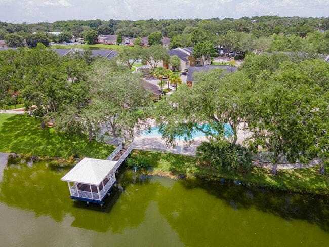 Building Photo - Remodeled 2 Bedroom 2 Bathroom w/ Master Ensuite Walk In Shower