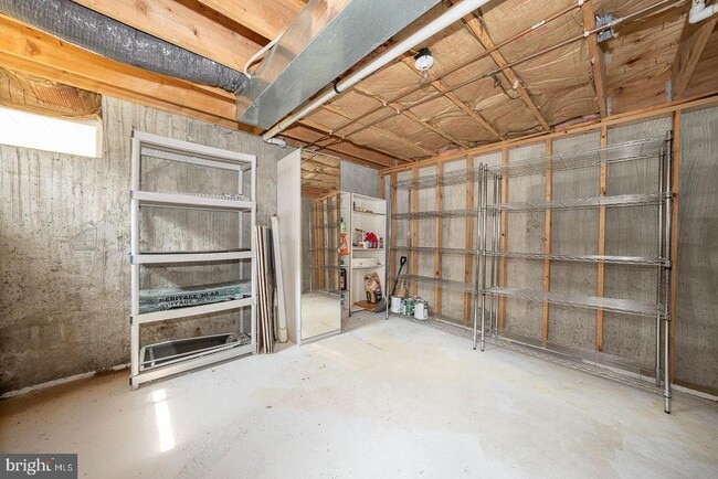 Building Photo - 231 Plant Ave