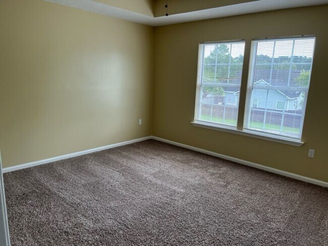 Building Photo - 3BD/2B Home in Northlake Subdivision