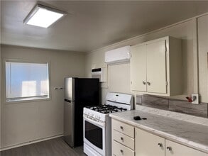 Building Photo - 1401 Main St