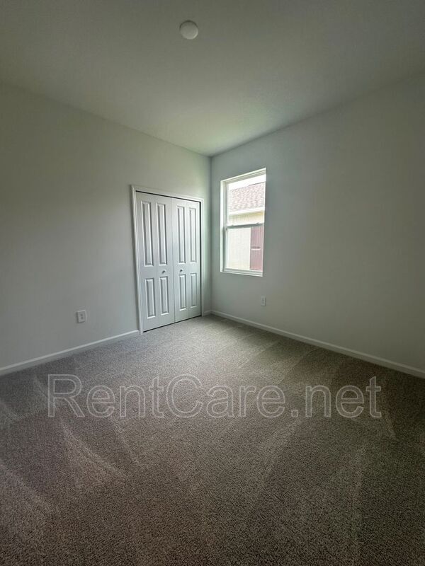 Building Photo - 3216 Alpine Wy