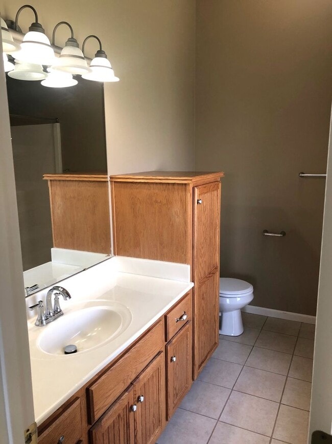 Building Photo - 2132 Shenandoah Dr