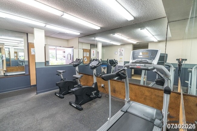 Building Photo - $3,000 / 2 Bed / 2 Bath / 2 Parking – Colonnade on The Green
