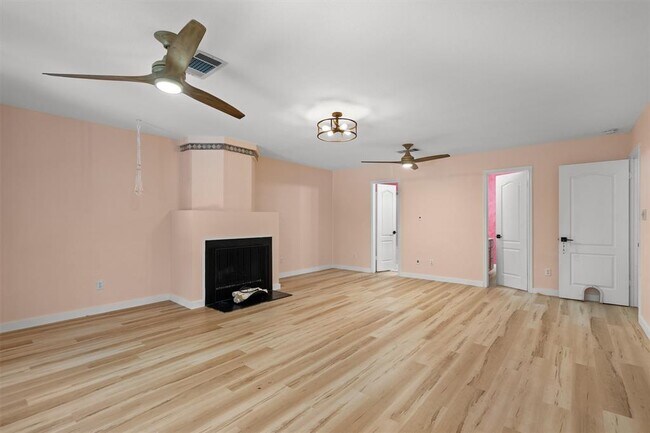 Building Photo - 8353 Steamline Cir