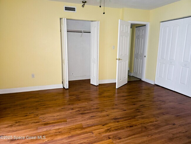 Building Photo - 250 N Banana River Dr