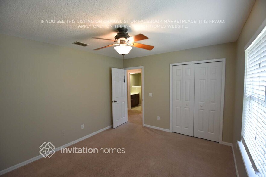 Building Photo - 893 Blackberry Ln