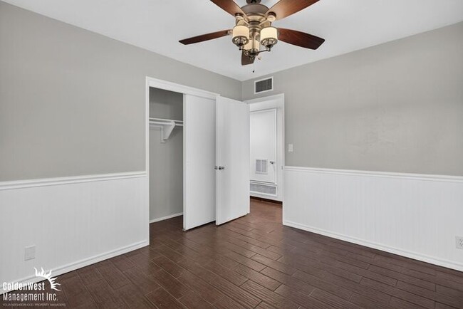 Building Photo - Charming 3Bdm 2Ba Home with Private Backyard in Phoenix!