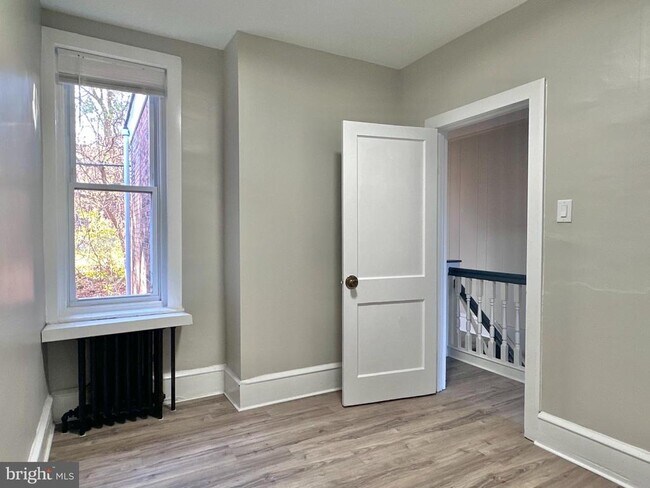 Building Photo - 934 N Fallon St