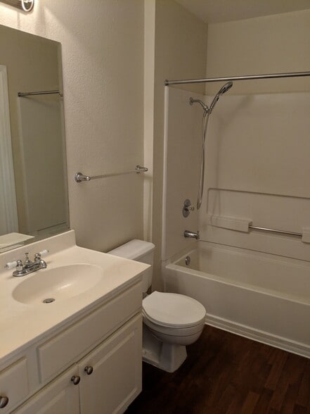 Building Photo - 12063 Alta Carmel Ct