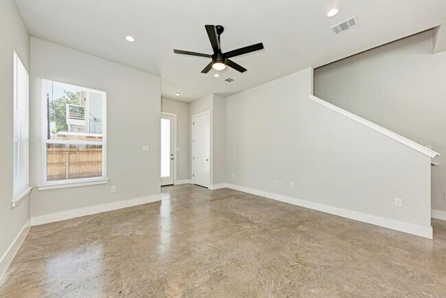 Building Photo - 7714 Watson St