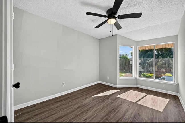 Building Photo - 7706 Miller Glen Ln