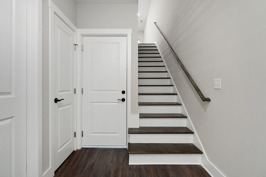 Building Photo - 1619 S Highland Park Ave