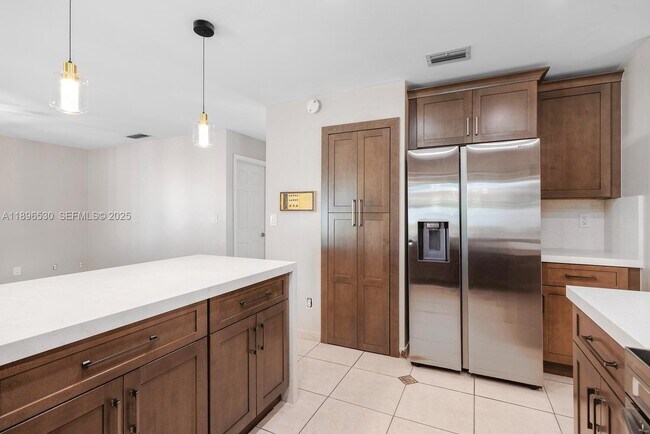 Building Photo - 14020 SW 38th St