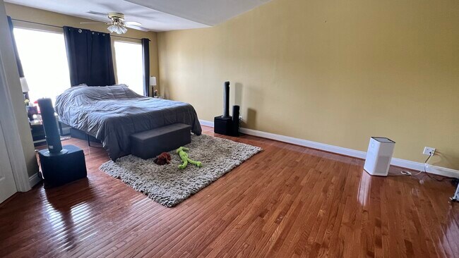 Building Photo - 2541 Thorncroft Pl