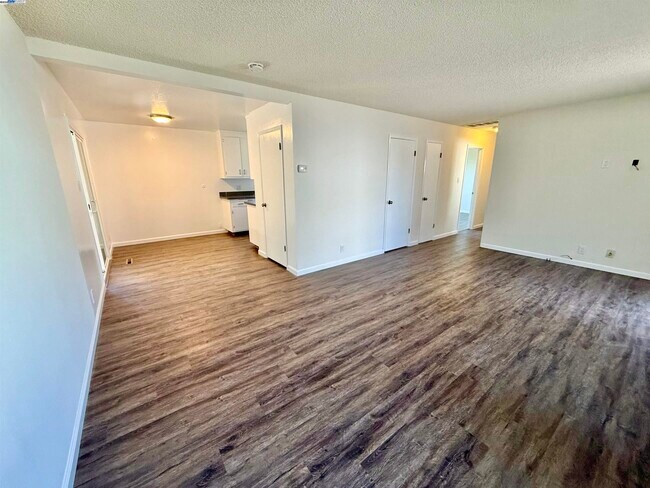 Building Photo - 809 Coburn Ct
