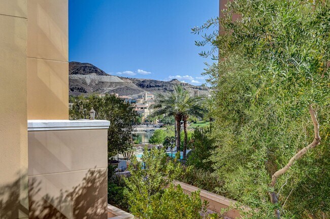 Building Photo - 1 Bedroom Furnished Condo in Lake Las Vegas