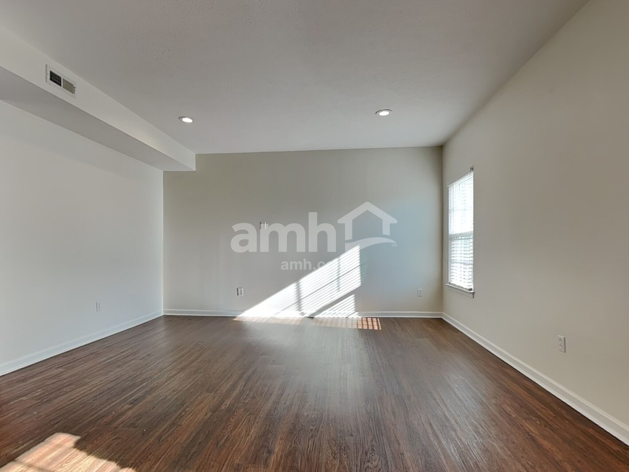 Building Photo - 1395 Apple Farm Dr