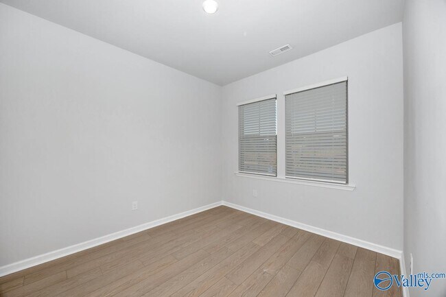 Building Photo - 147 Wolfe Ln