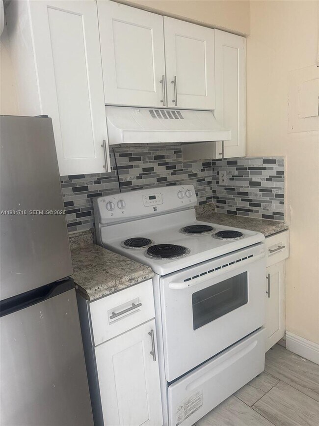 Building Photo - 7640 Kimberly Blvd