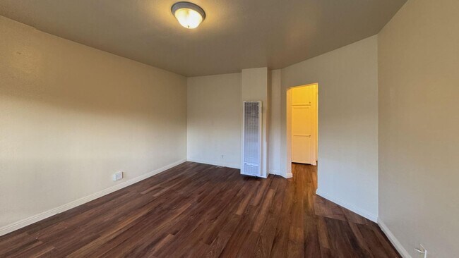 Building Photo - 4253 1/2 S Centinela Ave-