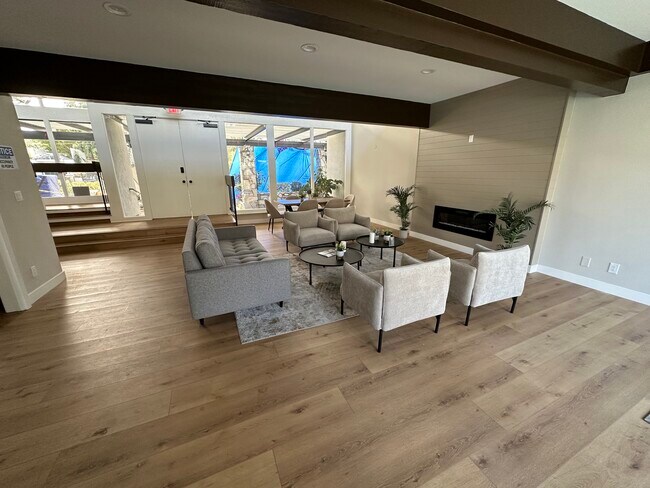 Building Photo - 18645 Hatteras St