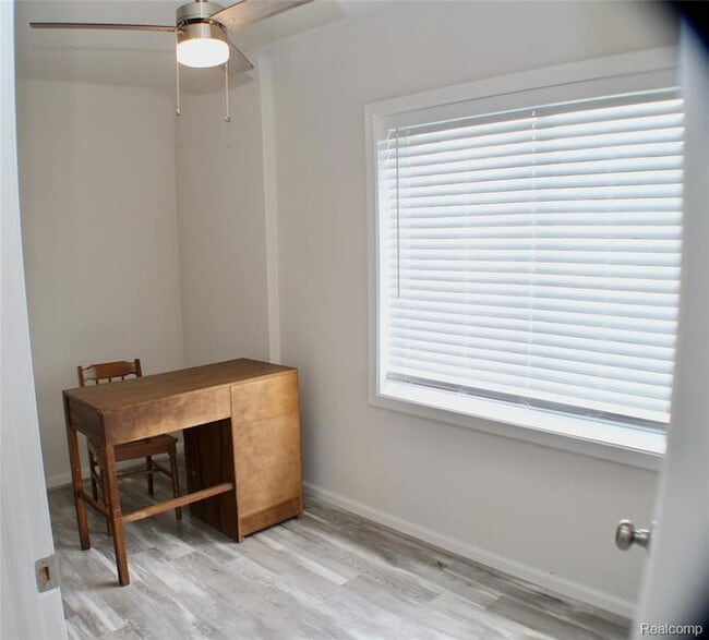 Building Photo - 48677 Sugarbush Rd